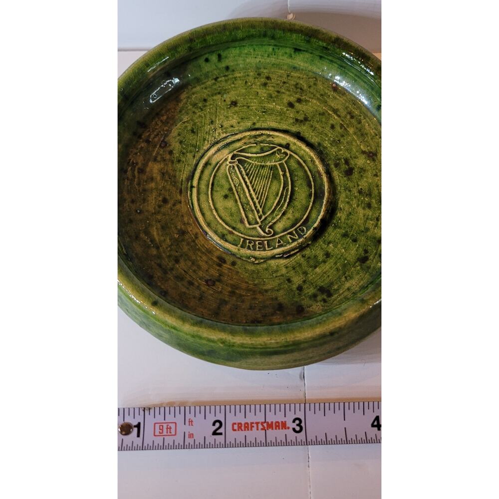 Youghal Pottery bowl, Made in Irish Republic, souvenir w/ Lyre/Harp decoration - Picture 2 of 6